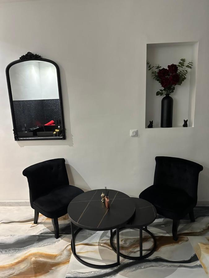 Suite De Prestige Avec Spa & Cinema Иври сюр Сен Екстериор снимка